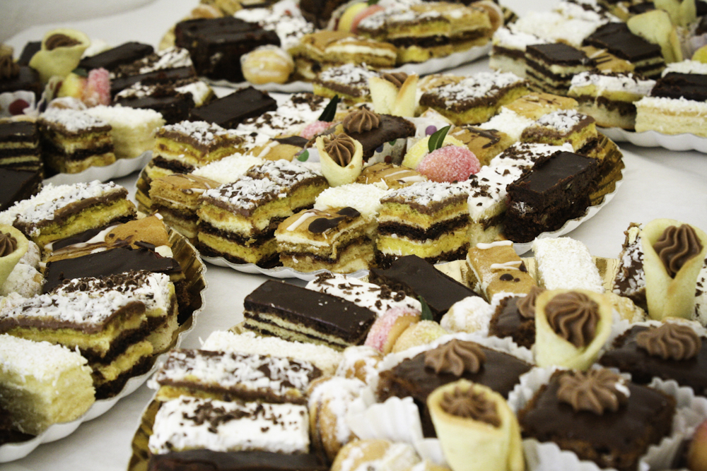 Prăjituri, torturi de casă și rețete tradiționale - paradisul iubitorilor de dulce